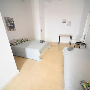 Close To Sagrada Familia , Barcelona España